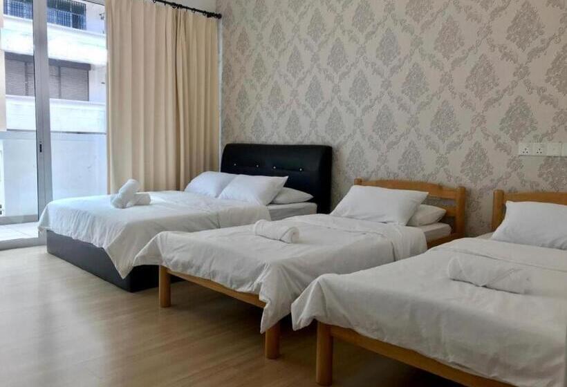 חדר משפחתי, Island Hostel