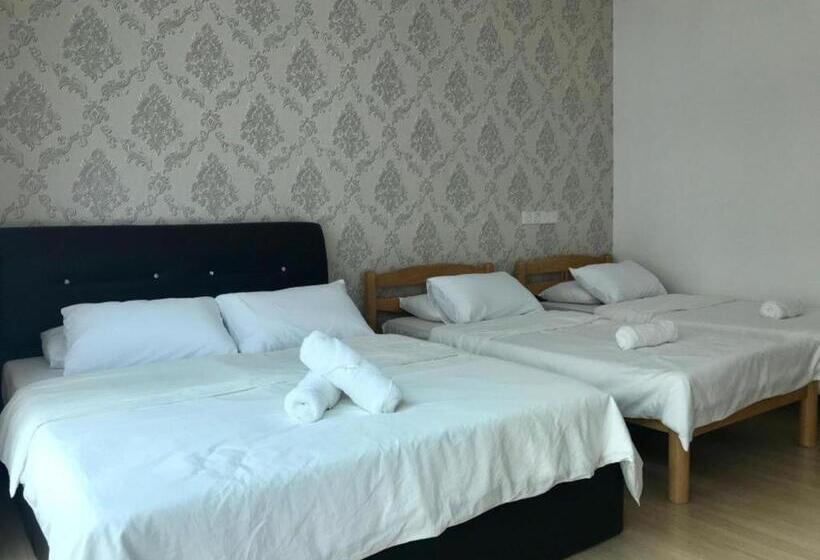 חדר משפחתי, Island Hostel