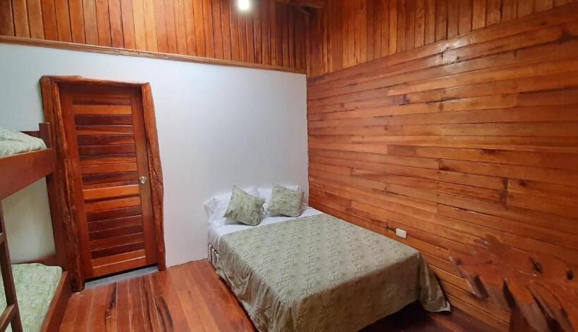 اتاق استاندارد سه نفره, Guest House Great Hostels Amazon