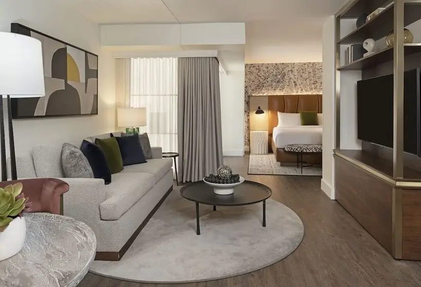 身障者適用スイートルーム, Burton House, Beverly Hills, A Tribute Portfolio Hotel