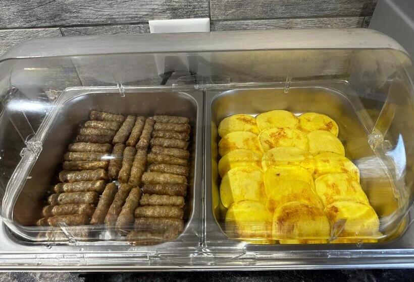 غرفة قياسية سرير كينج, Super 8 By Wyndham Eau Claire Wi