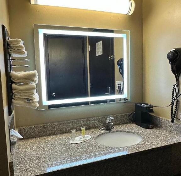 غرفة قياسية, Super 8 By Wyndham Eau Claire Wi