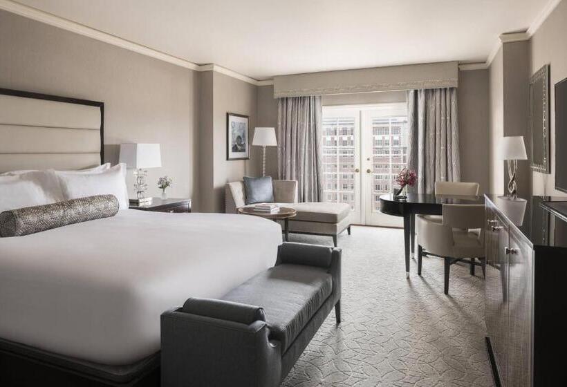 חדר קלאב עם מיטת קינג, The Ritzcarlton, St. Louis