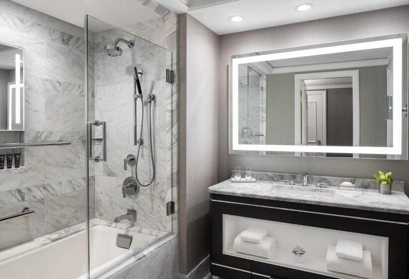 Номер Клуб, The Ritzcarlton, St. Louis