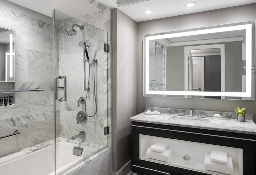 חדר קלאב, The Ritzcarlton, St. Louis