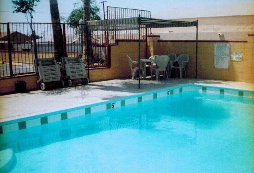 Standard-huone King-vuode, Regalodge Motel