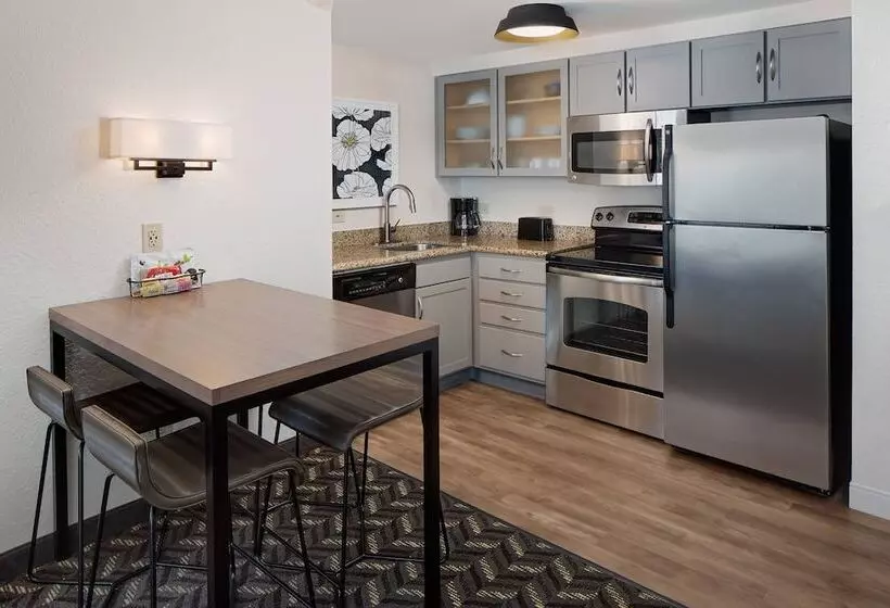 سوییت, Residence Inn Boston Dedham