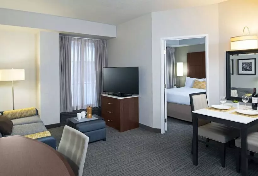 身障者適用スイートルーム, Burton House, Beverly Hills, A Tribute Portfolio Hotel