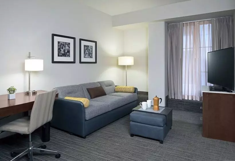 身障者適用スイートルーム, Burton House, Beverly Hills, A Tribute Portfolio Hotel