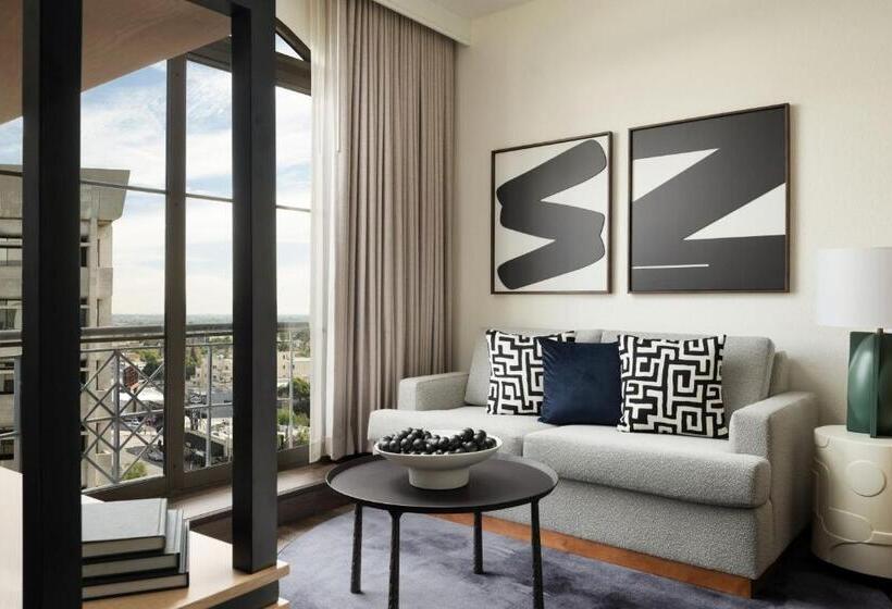 إستوديو قياسى, Burton House, Beverly Hills, A Tribute Portfolio Hotel