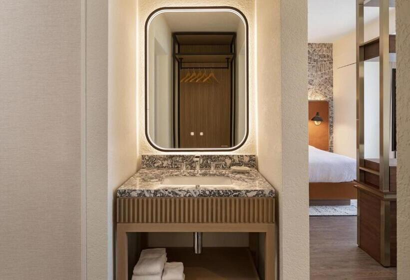 إستوديو قياسى سرير كينج, Burton House, Beverly Hills, A Tribute Portfolio Hotel