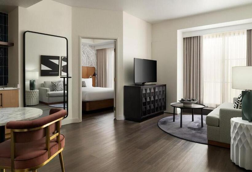 جناح, Burton House, Beverly Hills, A Tribute Portfolio Hotel