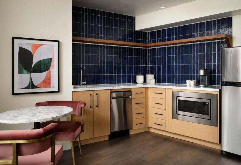 جناح غرفتين نوم, Burton House, Beverly Hills, A Tribute Portfolio Hotel