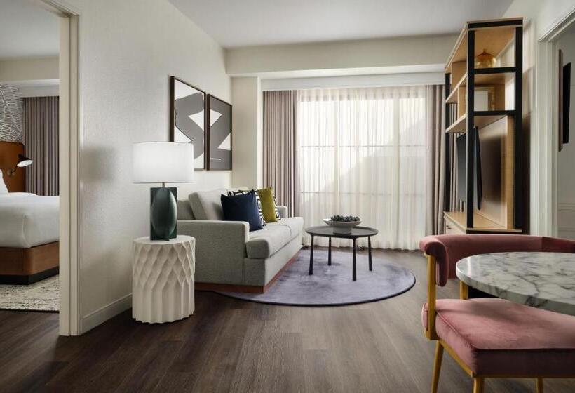 جناح غرفتين نوم, Burton House, Beverly Hills, A Tribute Portfolio Hotel