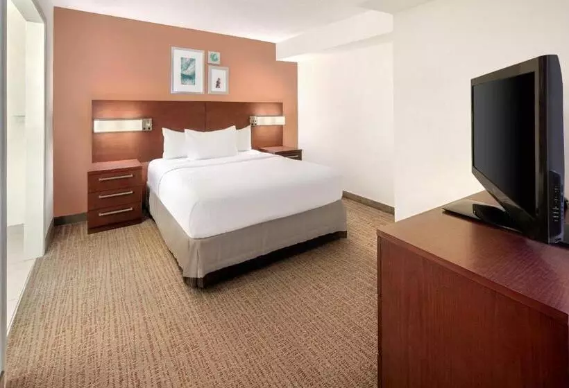 Standard-studio, Residence Inn Indianapolis Airport
