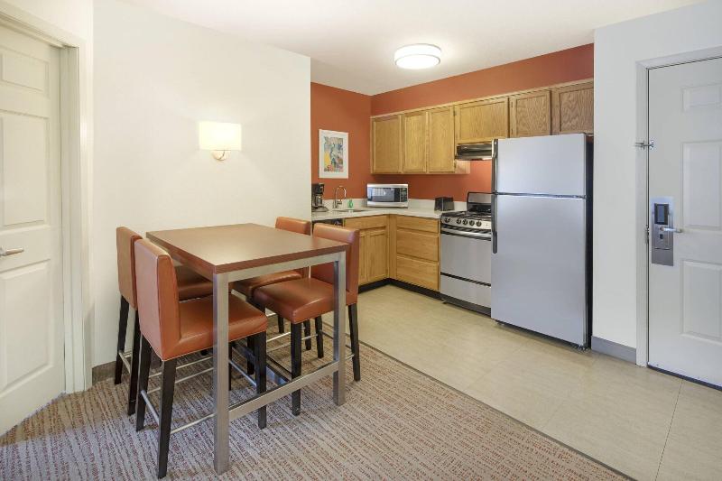 جناح, Residence Inn Indianapolis Airport