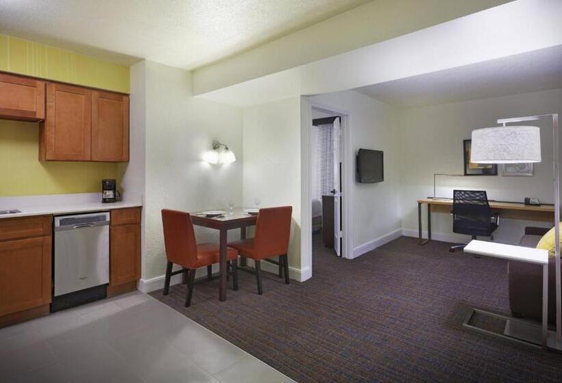 Президентский Люкс, Residence Inn Houston By The Galleria