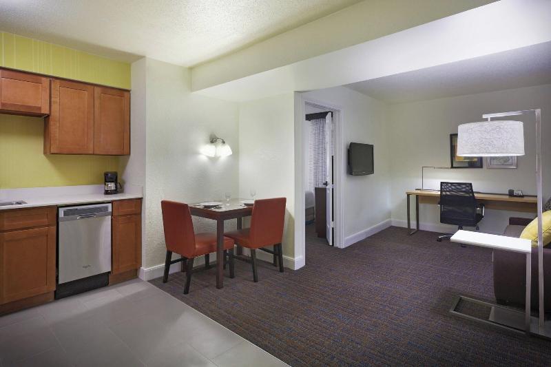 Люкс, Residence Inn Houston By The Galleria