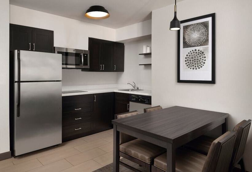 스위트, Residence Inn By Marriott Stockton