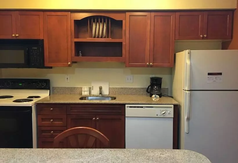 استودیوی لوکس, Affordable Suites Of America Grand Rapids