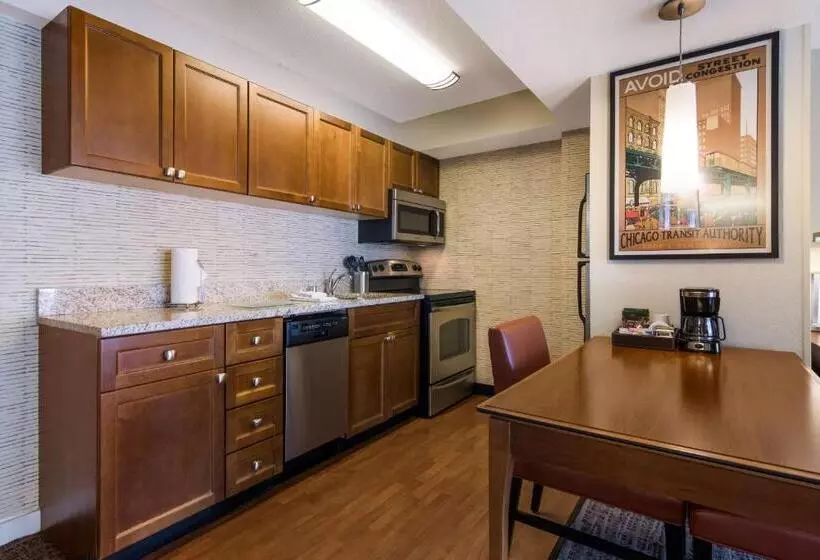 キングサイズベッドのスイートルーム, Sonesta Es Suites Chicago Downtown Magnificent Mile  Medical