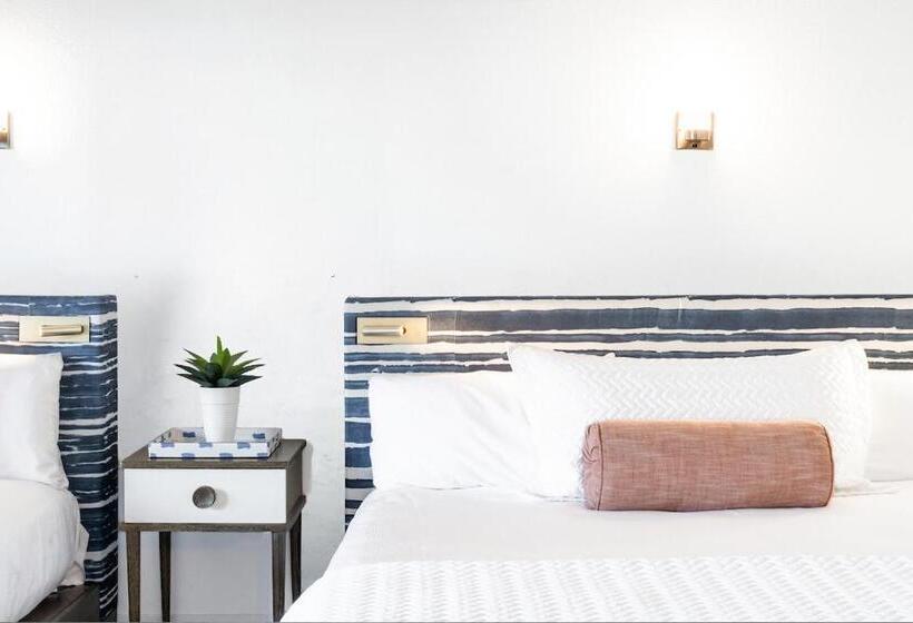 4인용 스탠다드 룸, Riviera Beach Resort