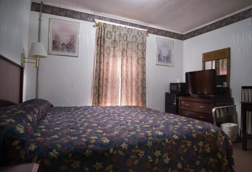 キングサイズベッドのスタンダードルーム, Rosemount Motel