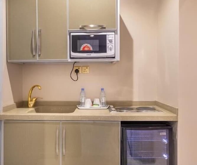 スーペリアスタジオ, Kyona Al Qurayat كيونا القريات