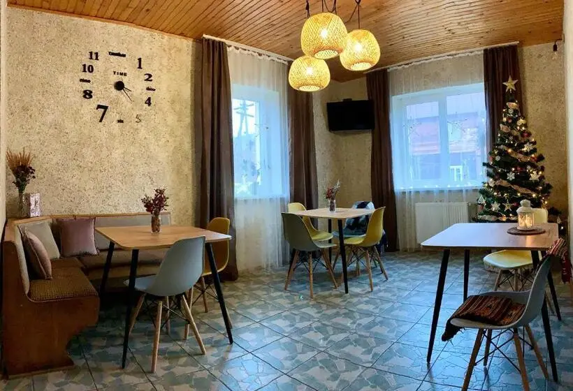کلبه ییلاقی, ніч над карпатами