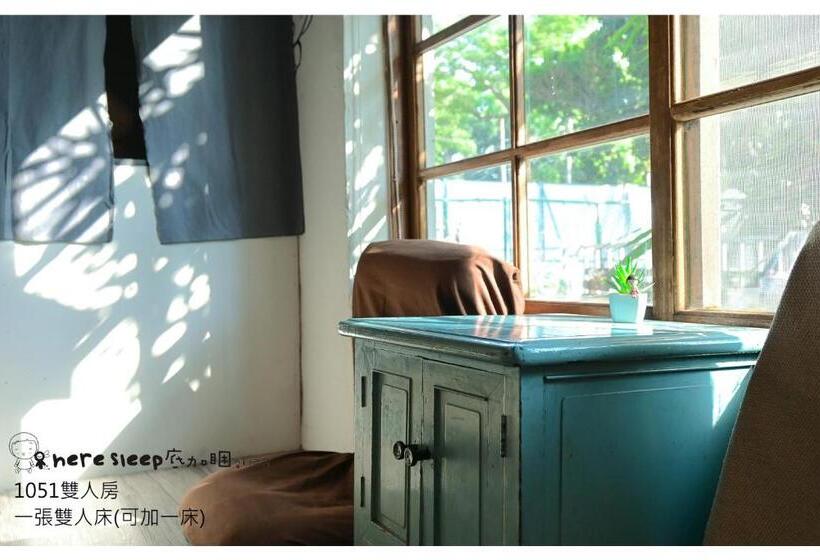 اتاق استاندارد با سرویس بهداشتی مشترک, Here Sleep Guesthouse