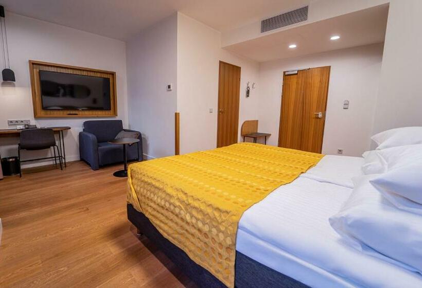 Camera Deluxe, Hestia Hotel Kentmanni