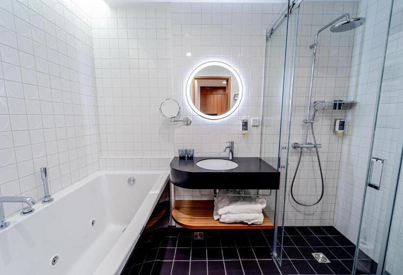 اتاق لوکس, Hestia Hotel Kentmanni