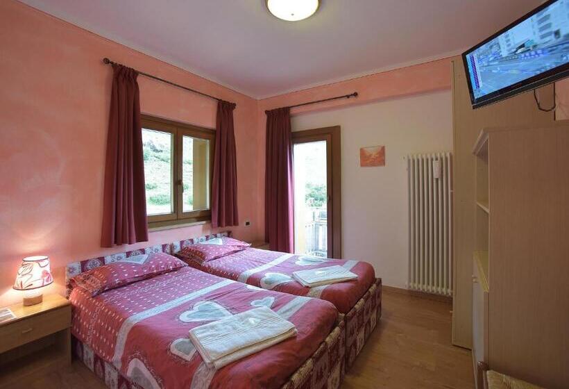 标准间, Rifugio Fedaia