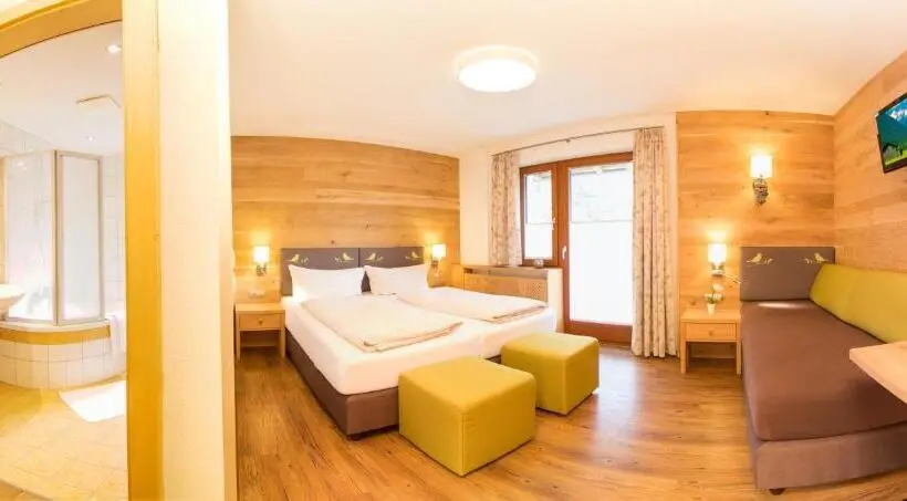 Standard Kolmen Hengen Huone, Pension Sonnleitn