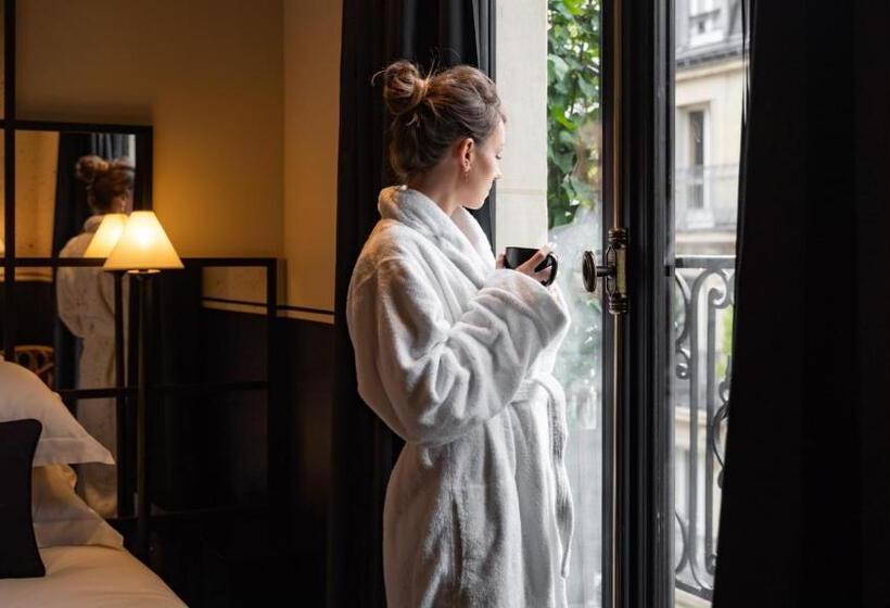 Classic room with balcony