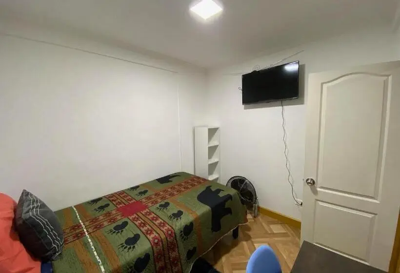 اتاق استاندارد یک نفره, Hostal Familiar S&g