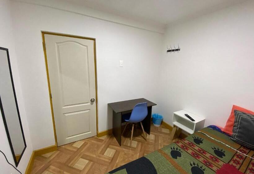 标准单人间, Hostal Familiar S&g