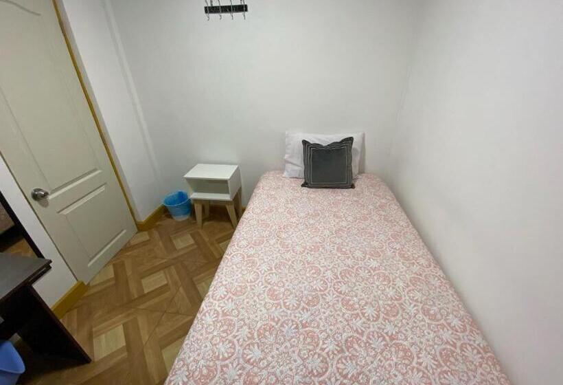 اتاق استاندارد یک تخته با سرویس بهداشتی مشترک, Hostal Familiar S&g