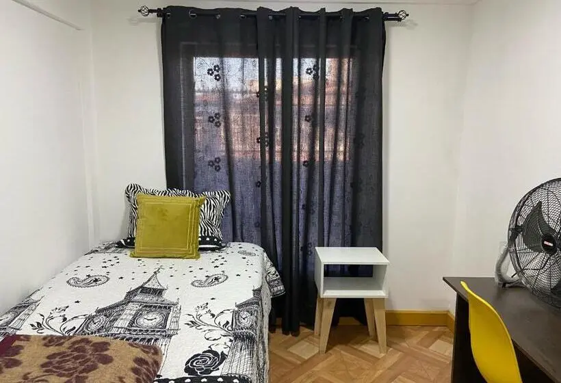 اتاق خانوادگی, Hostal Familiar S&g