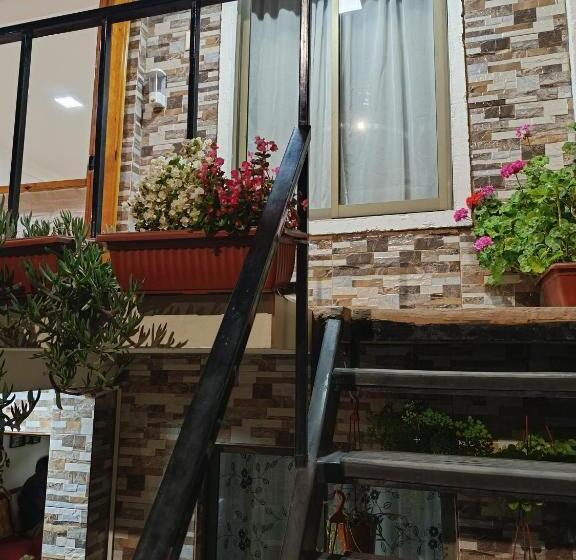 اتاق لوکس, Hostal Familiar S&g