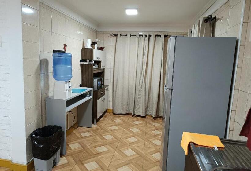 اتاق لوکس, Hostal Familiar S&g