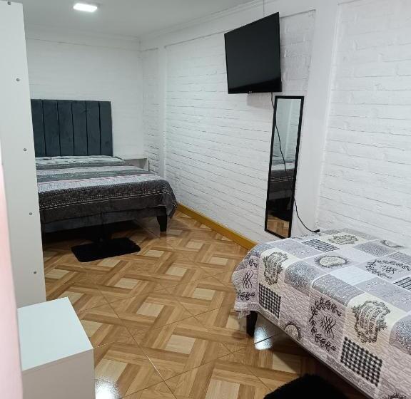 اتاق لوکس خانوادگی, Hostal Familiar S&g