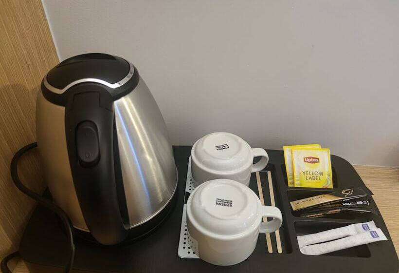 اتاق استاندارد, Hôtel Le National Clichy Paris