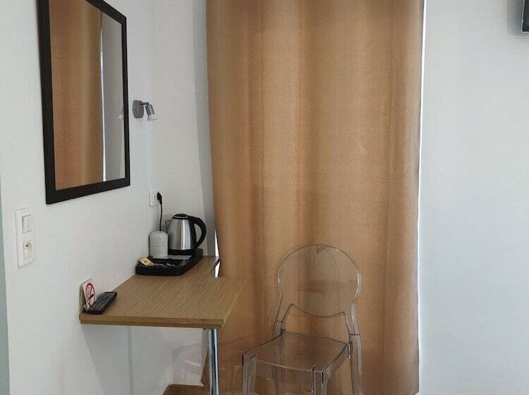 اتاق استاندارد, Hôtel Le National Clichy Paris