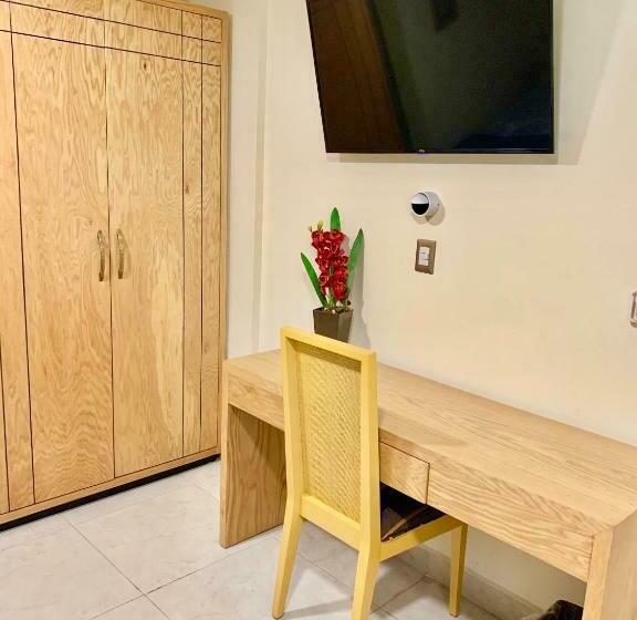 スタンダードルーム, La Casa De Los Alcatraces