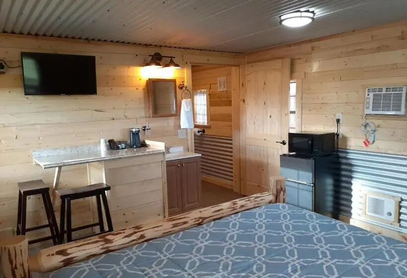 スタンダードルーム, Glacier Acres Guest Ranch
