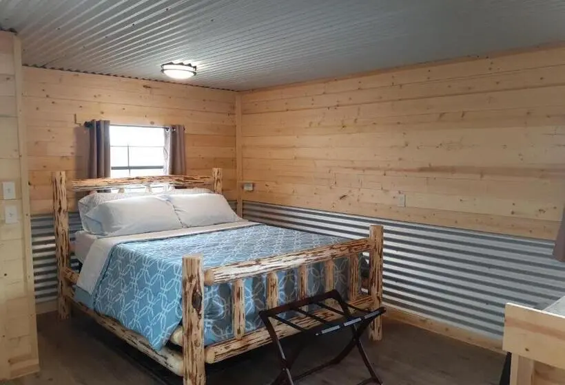 スタンダードルーム, Glacier Acres Guest Ranch