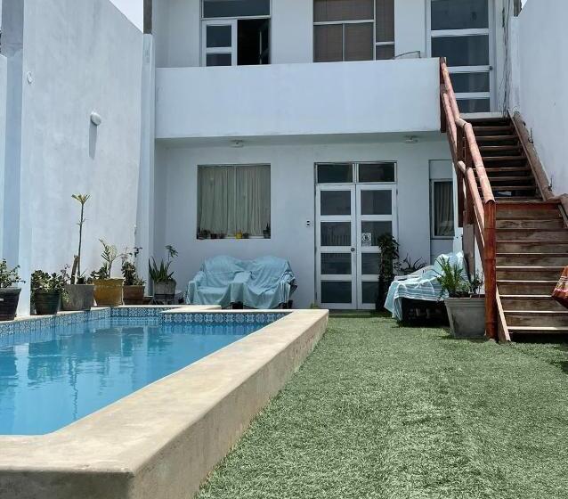 استودیوی لوکس, Olas Inn