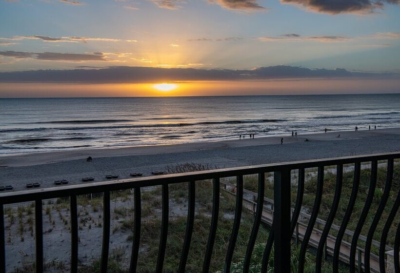 غرفة سوبيريور مطلّة علي البحر مزودة بشُرفة, One Ocean Resort And Spa