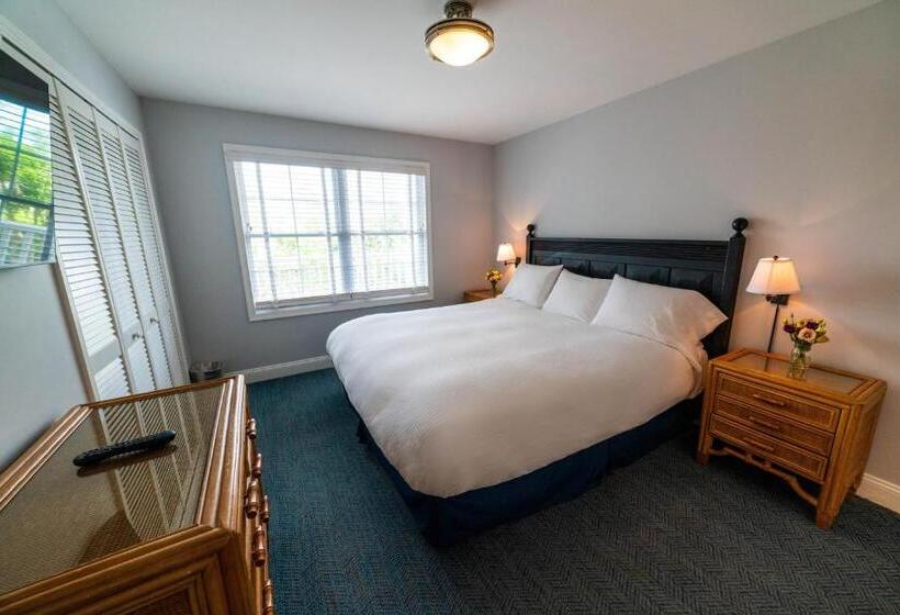 شقة غرفة واحدة, Sandpiper Beach Club